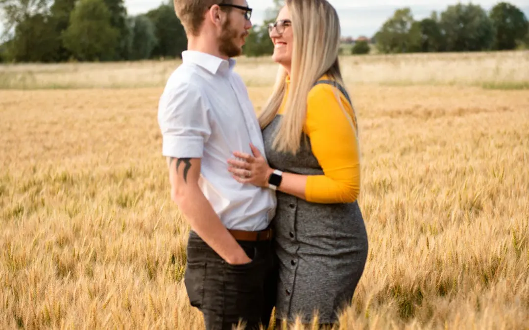 Top Advice: Have An Engagement Photoshoot Or Not?