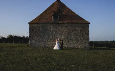 Buckinghamshire’s Notley Tythe Barn – A Beautiful Wedding
